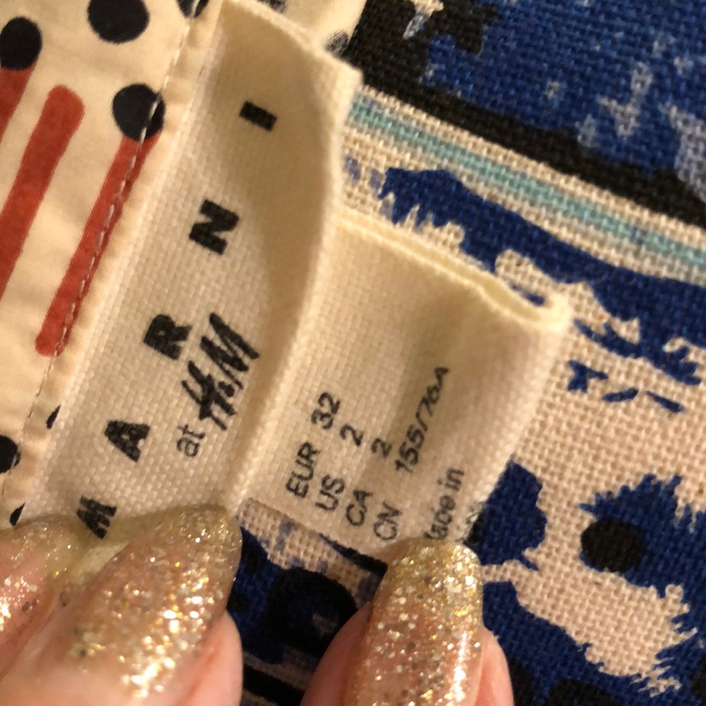 H&M’s Dress - Picture 6 of 8
